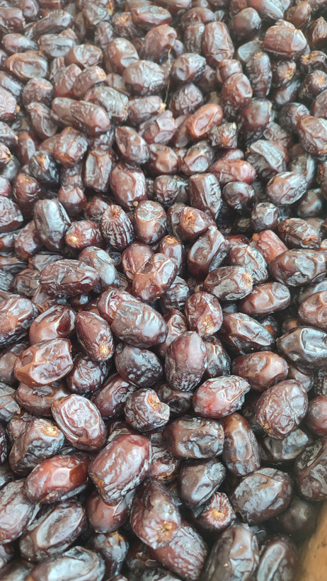 خرمای خنیزی بدون شیره
